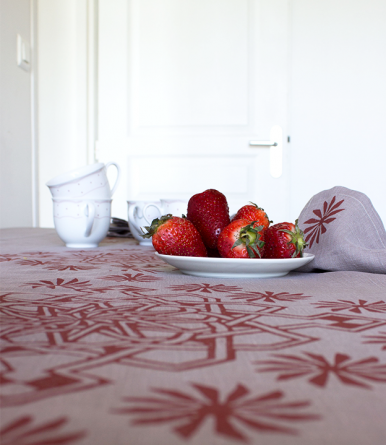 La Basquaise Linen Table Cloth